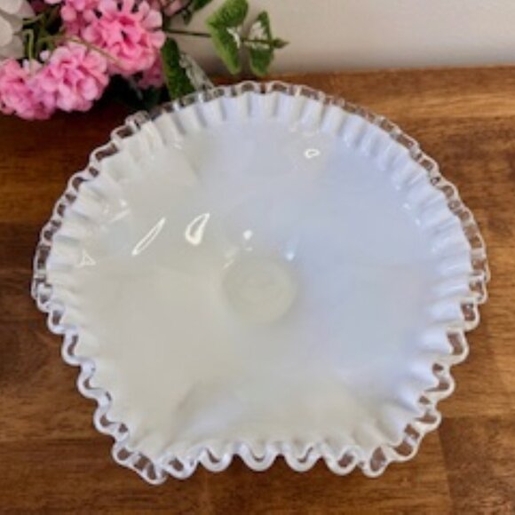 Vintage Fenton Silver Crest Milk Glass Ruffled Edge Pedestal Bowl Centerpiece‎ - Picture 4 of 7